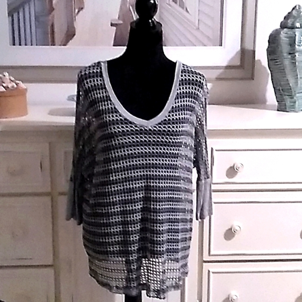 KUT see thru pullover top